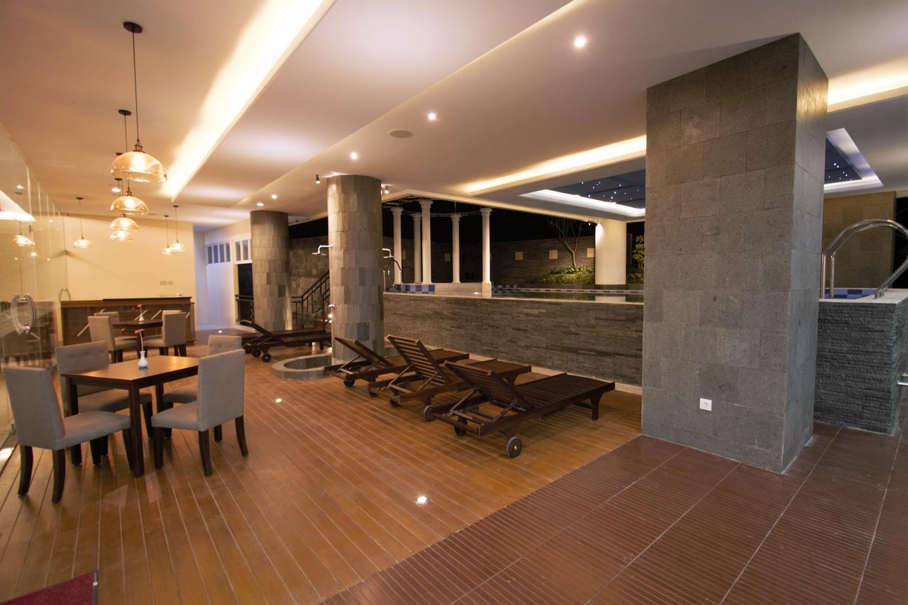 Tara Hotel Yogyakarta Tugu Exterior photo