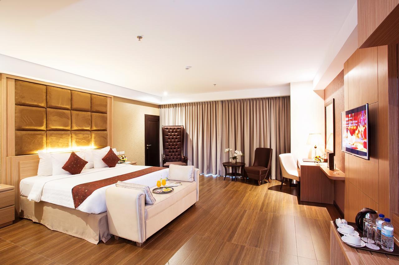 Tara Hotel Yogyakarta Tugu Exterior photo