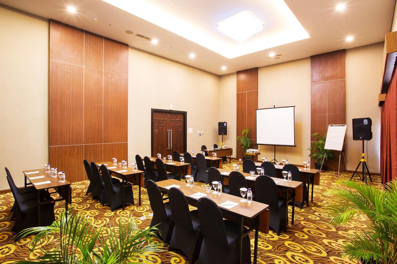 Tara Hotel Yogyakarta Tugu Exterior photo