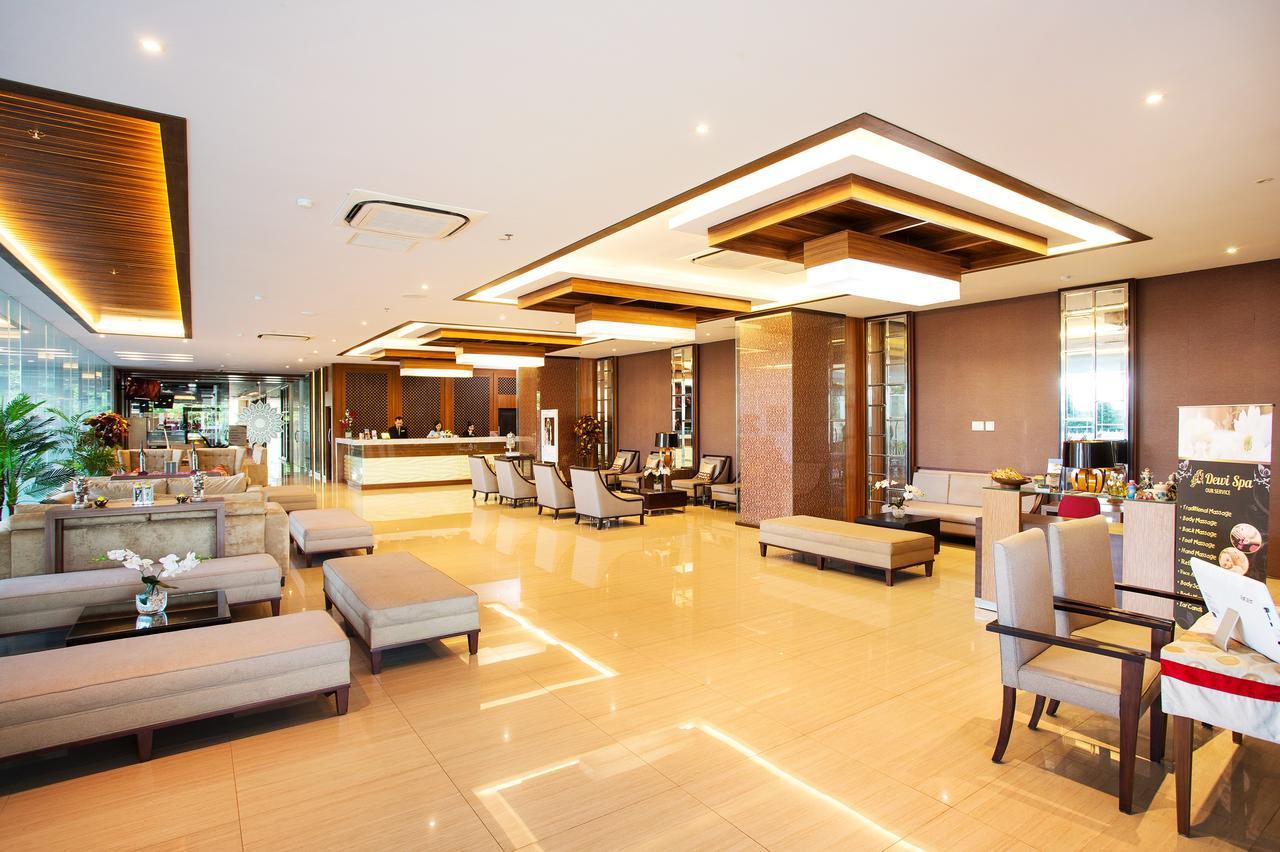 Tara Hotel Yogyakarta Tugu Exterior photo